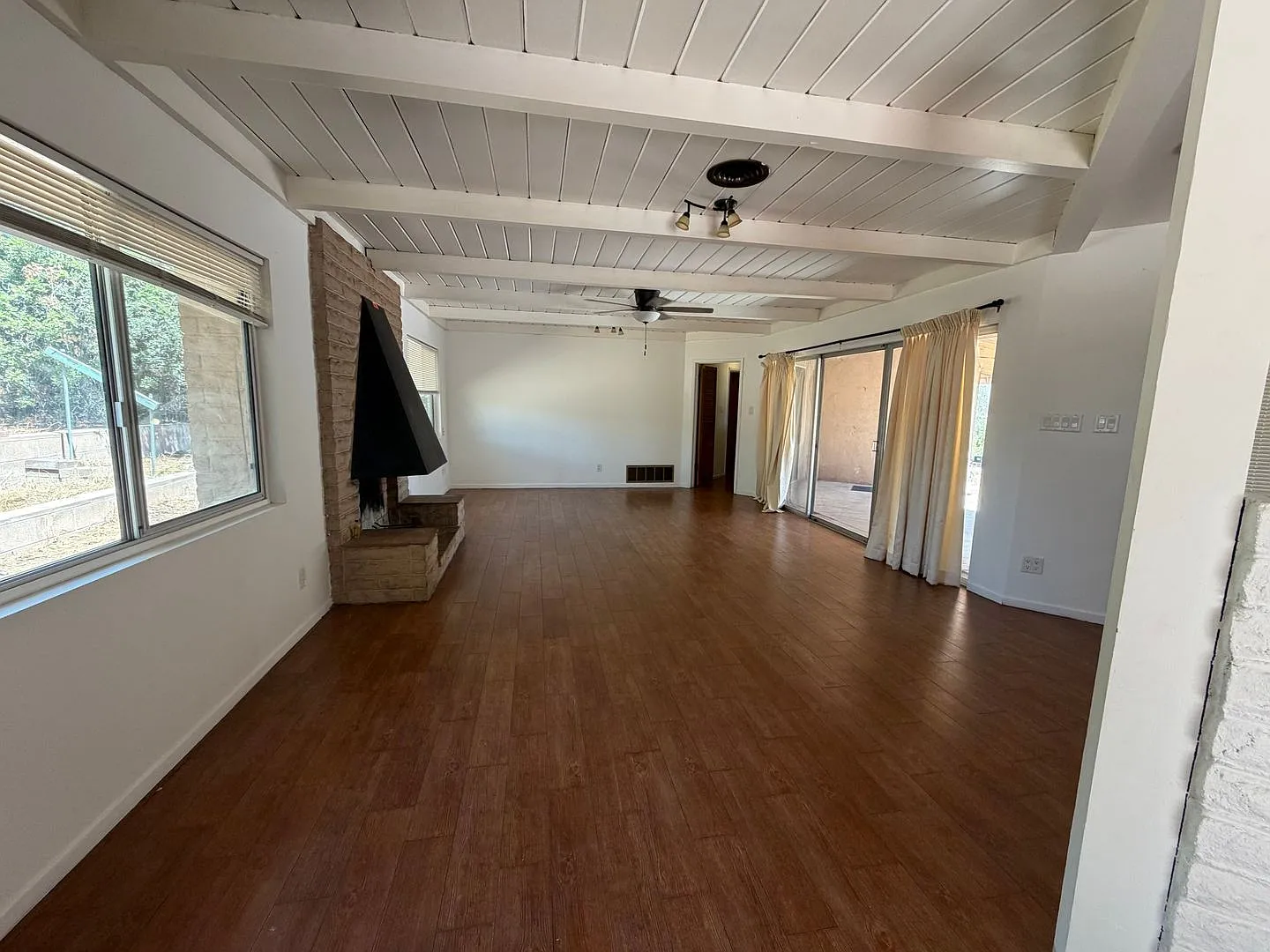 Riverside Home located near UCR — Photo 4