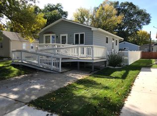 832 S High St, Aberdeen, SD 57401