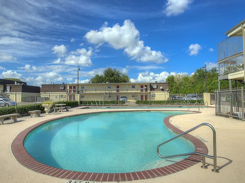 Oaks of Baytown Apartments