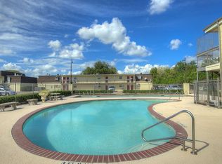 Oaks of Baytown Apartments, Baytown, TX 77520