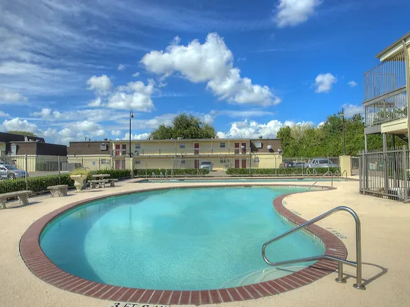 Oaks of Baytown Apartments