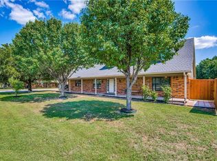1000 Meadows Dr, Corinth, TX 76208