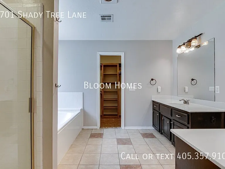 2701 Shady Tree Ln — Photo 24
