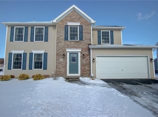 29 Lockhart Rd, West Seneca, NY 14224