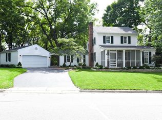 51 W North St, Worthington, OH 43085