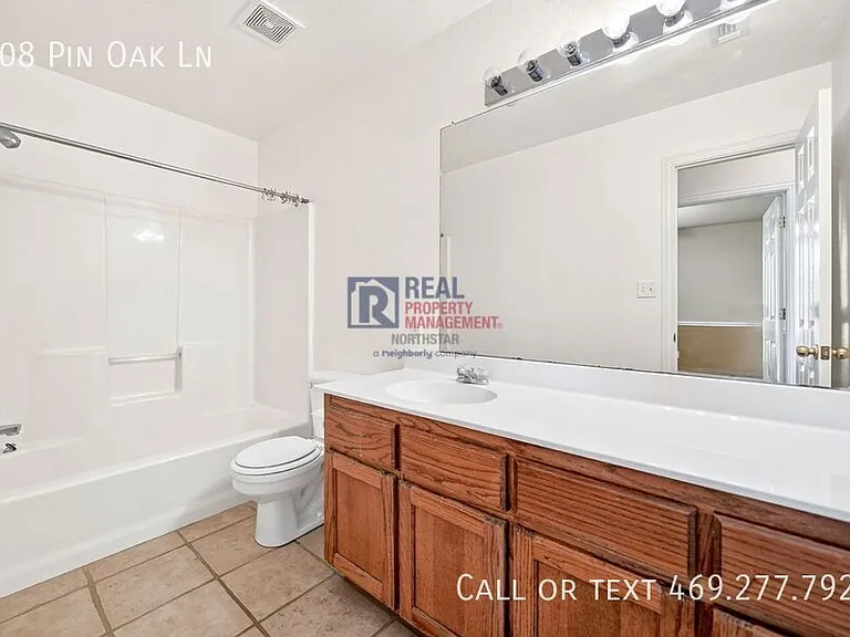 308 Pin Oak Ln — Photo 20