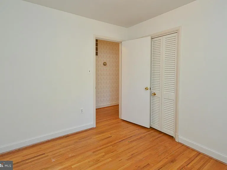 100 Mel Mara Dr — Photo 17