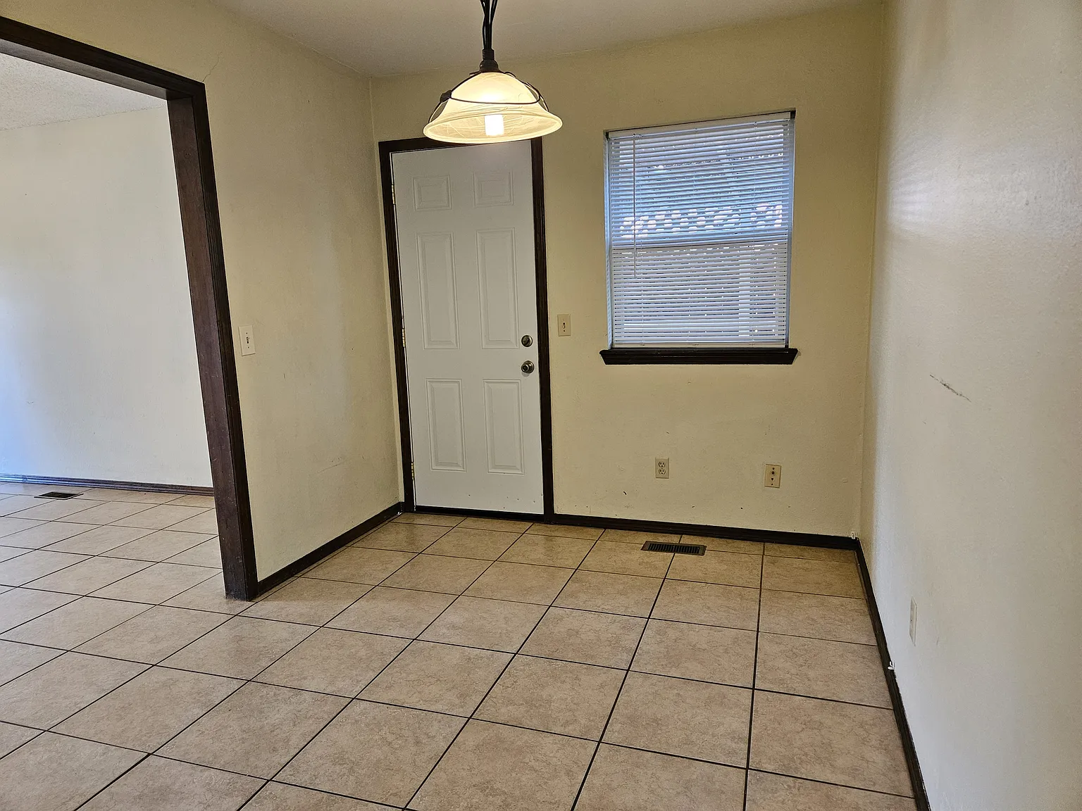945 SW 98th St(Term) - 1 — Photo 2