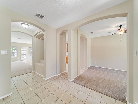 5th image of 8162 Robertson Dr