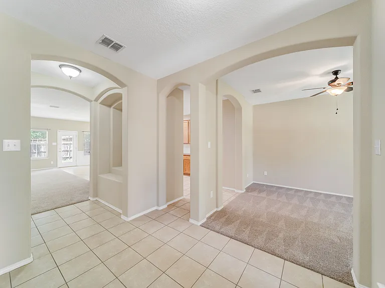 8162 Robertson Dr — Photo 5