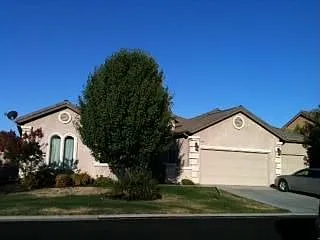 8105 Lakeshore Dr photo 1