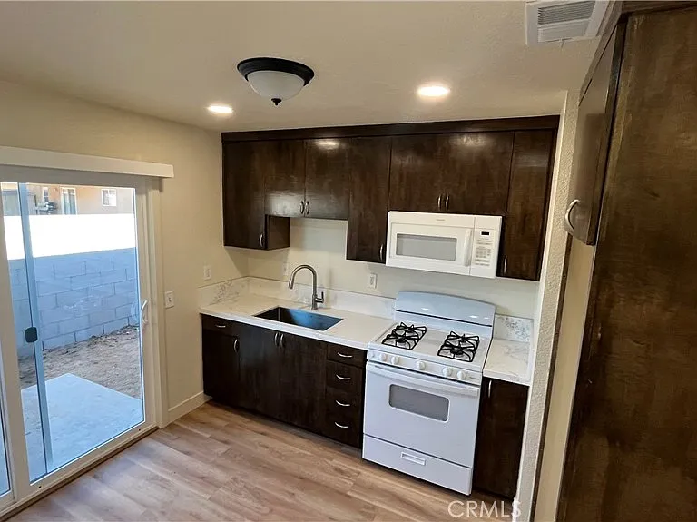 12426 Central Rd — Photo 3