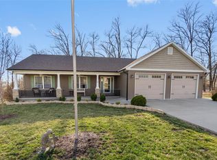 20 Ridgeway Dr, Benton, MO 63736