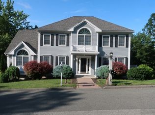 2 Felmont Ave, Saugus, MA 01906