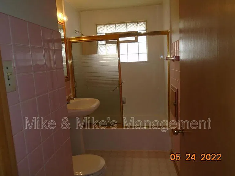 2551 S 68th St — Photo 3