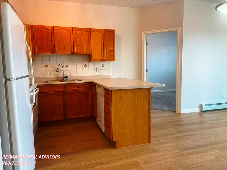 10118 95th St NW #307 — Photo 4