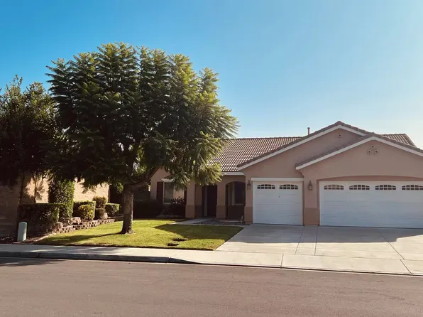 13674 Woodlands St, Corona, CA 92880