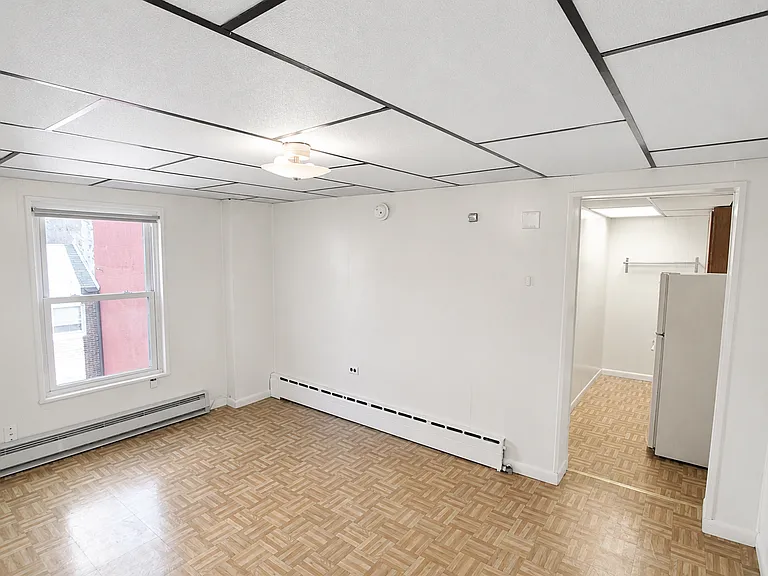 Robin Apartments — Photo 30