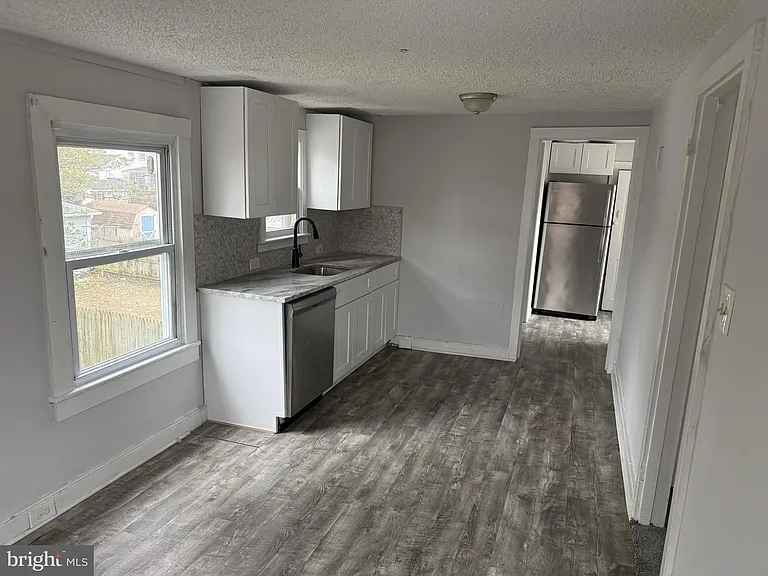 151 2nd St #2 — Photo 3