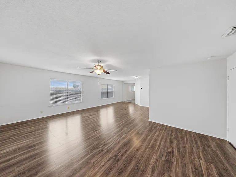 3406 Bunyan St — Photo 2