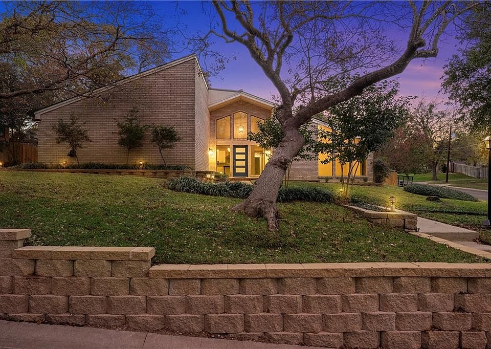 1st image of 708 Forest Oaks Dr