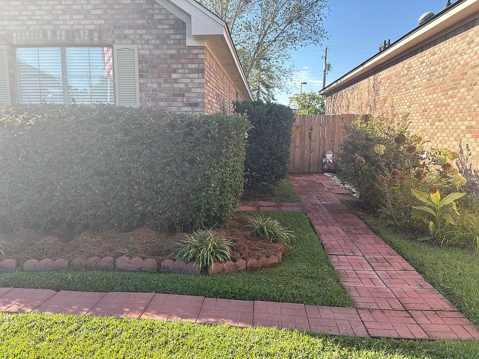 2nd image of 115 Cottage Dr