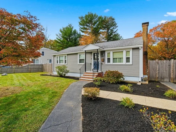 3 Bradford Rd, Reading, MA 01867