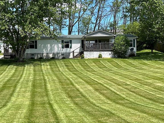 2nd image of 162 Hazelnut Ln