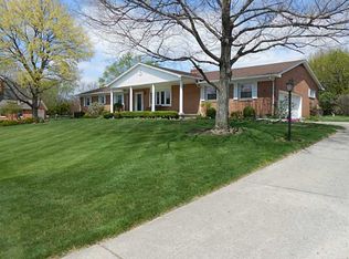 316 Holiday Dr, Springfield, OH 45505