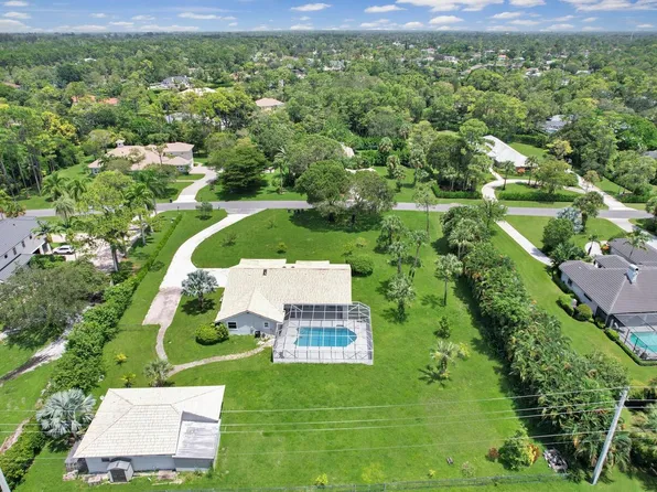 427 Squire Drive, Wellington, FL 33414