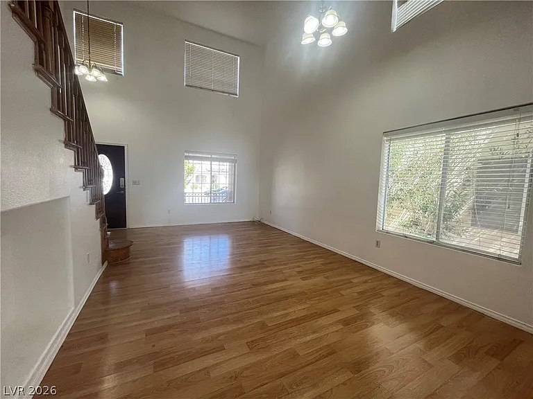 5574 Aleman Dr — Photo 4
