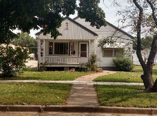 623 Dexter St, Clay Center, KS 67432