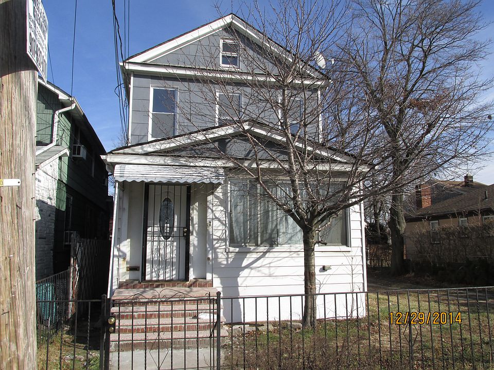 1st image of 11821 192nd St