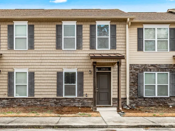 404 Sullivan Loop Rd, Midway Park, NC 28544