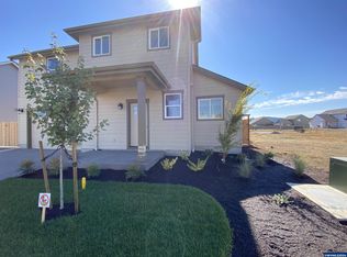 1865 SE Hankel St, Dallas, OR 97338