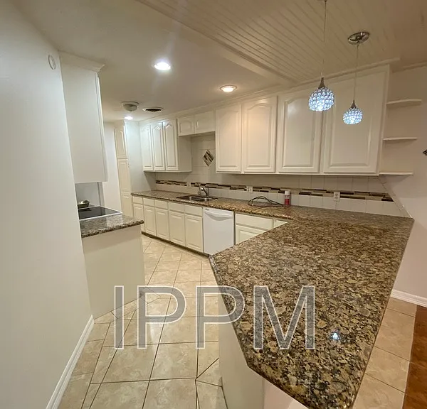 1500 Palm Valley Dr #12 — Photo 6