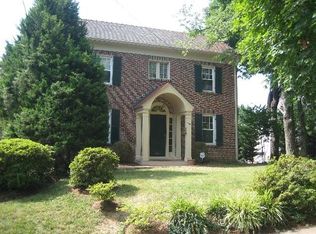 4614 Hunt Ave, Chevy Chase, MD 20815