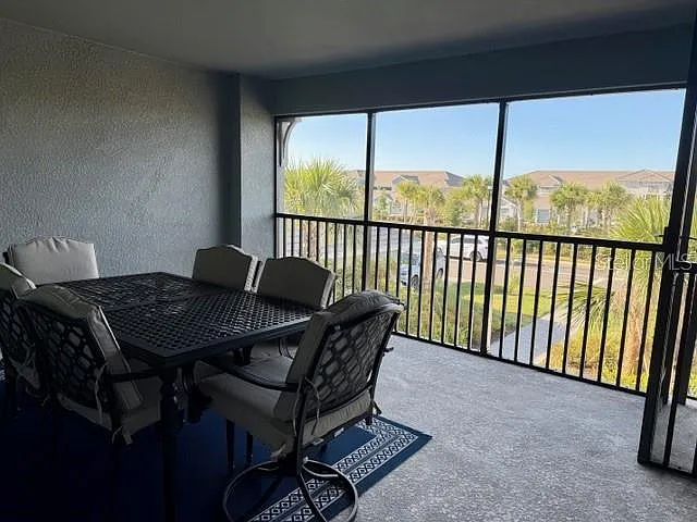 2 bed, 2.0 bath, 1353 sqft, $6,500 — Photo 4