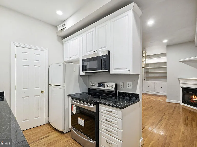 1417 Chapin St NW #203 — Photo 12