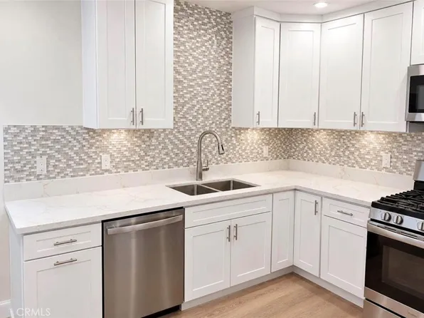 7635 Teesdale Ave, North Hollywood, CA 91605