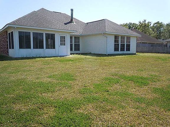2nd image of 580 Foxwood Ln