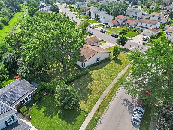 5th image of 88 Hesterman Dr