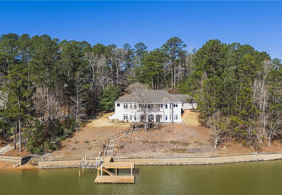 1st image of 1689 River Oaks Dr