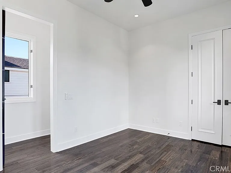 243 Poppy Ave — Photo 34