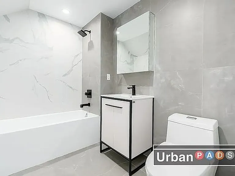 184 Adelphi St #3B — Photo 8