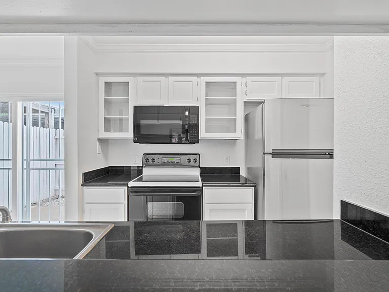 6111 Beverly Hill St #39 — Photo 4