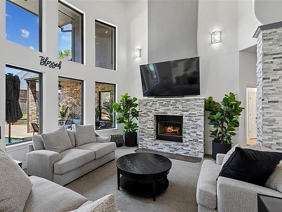 4th image of 16801 Kinross Cir