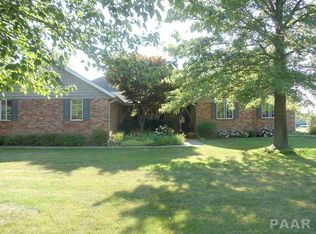6 Old Farm Ln, Washington, IL 61571