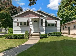 2422 26th St, Kenosha, WI 53140