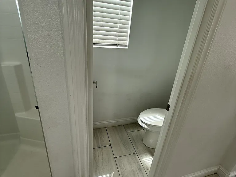 572 N Teakwood Ave #U1 — Photo 40